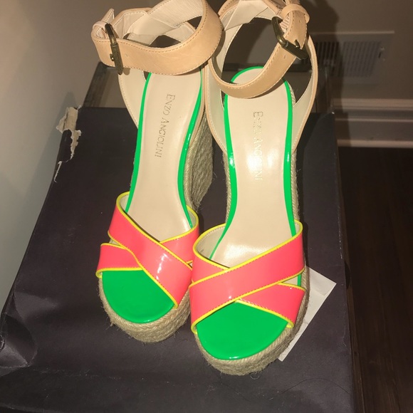 enzo angiolini wedge sandals